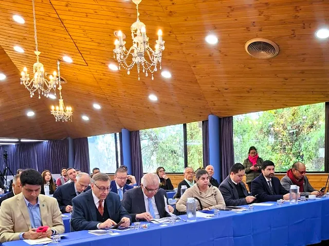 Público de la jornada del Nodo Los Andes en el salón del encuentro