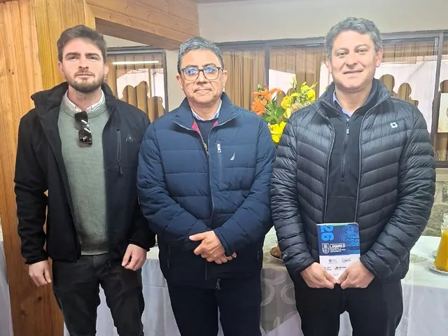 Asistentes del Nodo Los Andes en el espacio de la feria tecnológica