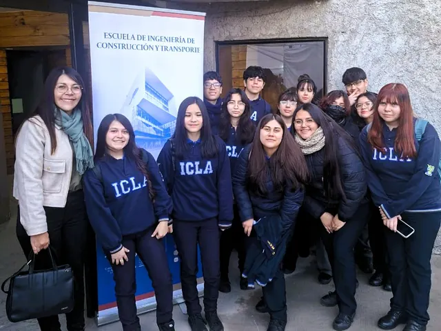Grupo de estudiantes participantes en la jornada del Nodo Los Andes